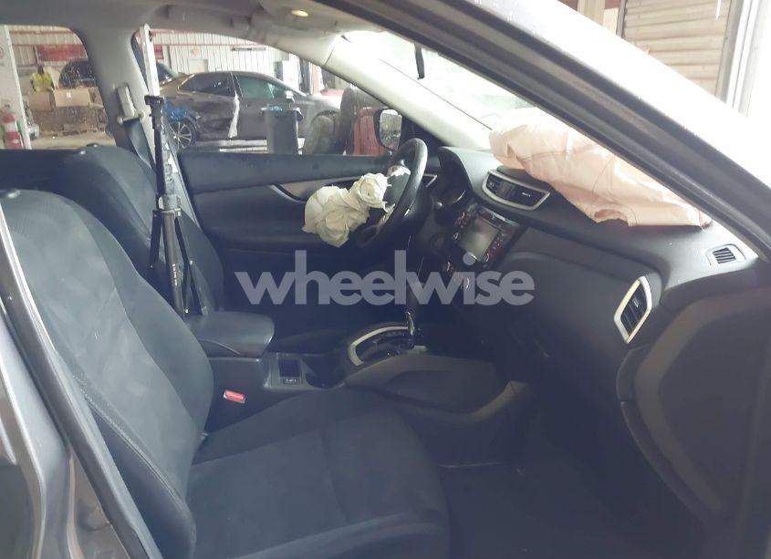 Photo 5 of 2016 Nissan Rogue SV (VIN 5N1AT2MT3GC893474)