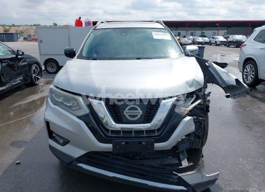 Photo 12 of 2017 Nissan Rogue SL (VIN 5N1AT2MT3HC730969)