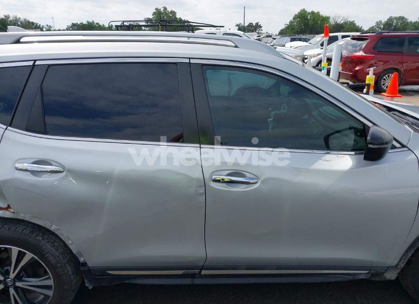 Photo 13 of 2017 Nissan Rogue SL (VIN 5N1AT2MT3HC730969)