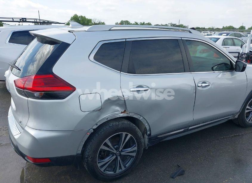 Photo 19 of 2017 Nissan Rogue SL (VIN 5N1AT2MT3HC730969)