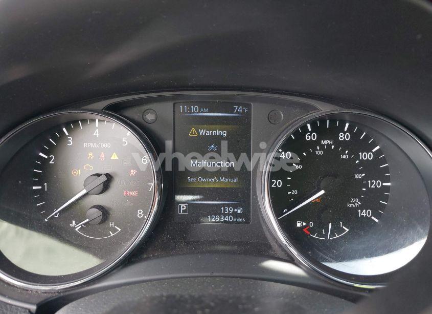 Photo 7 of 2017 Nissan Rogue SL (VIN 5N1AT2MT3HC730969)