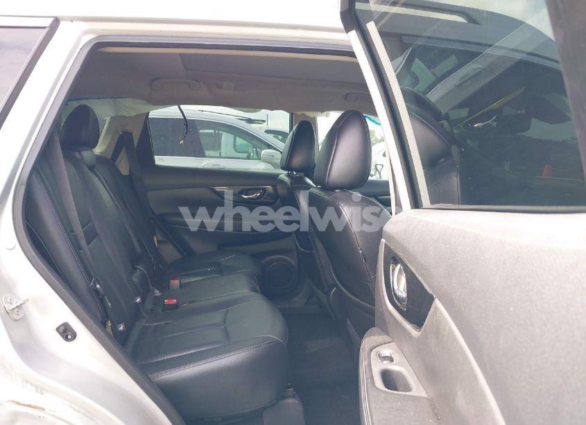 Photo 8 of 2017 Nissan Rogue SL (VIN 5N1AT2MT3HC730969)