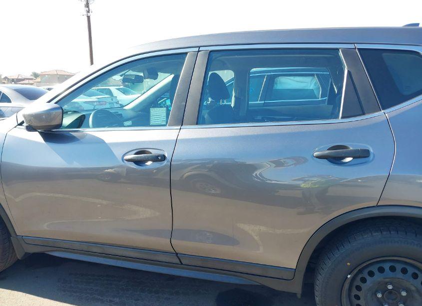 Photo 15 of 2017 Nissan Rogue S (VIN 5N1AT2MT3HC743429)