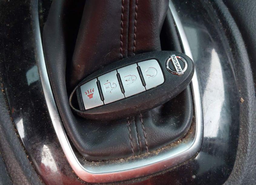 Photo 11 of 2017 Nissan Rogue SV (VIN 5N1AT2MT3HC758075)