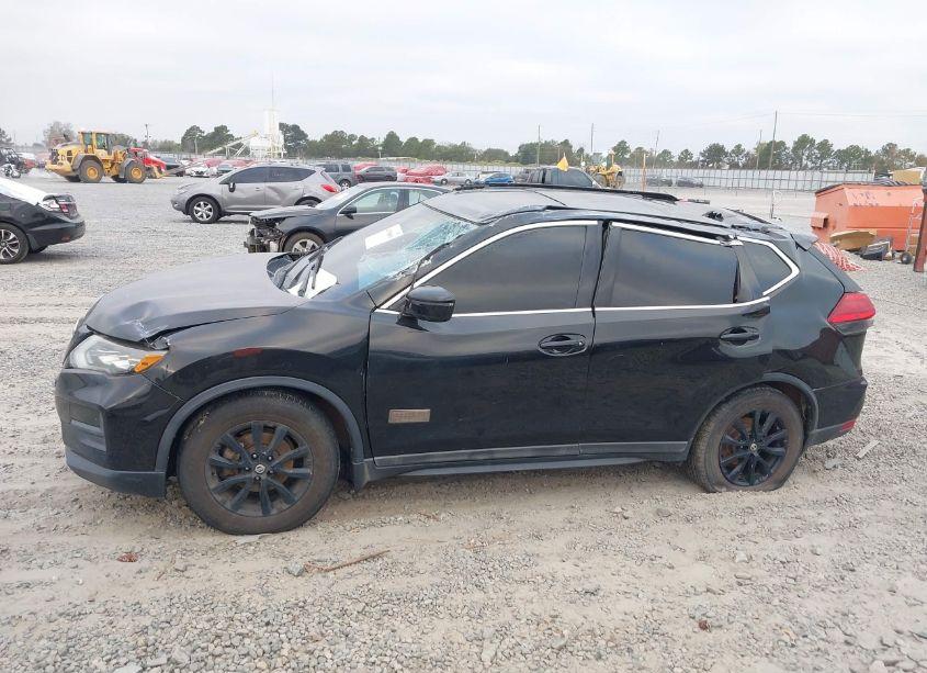 Photo 14 of 2017 Nissan Rogue SV (VIN 5N1AT2MT3HC758075)