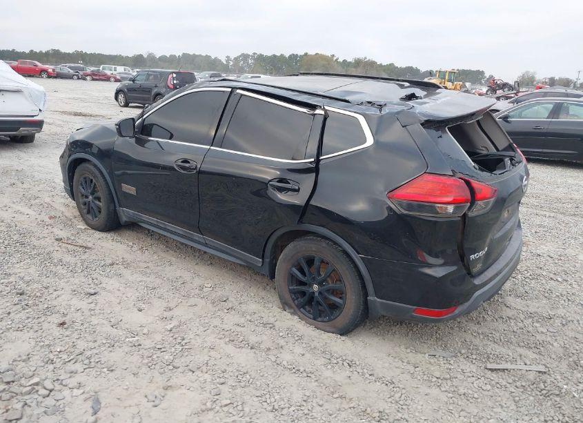 Photo 3 of 2017 Nissan Rogue SV (VIN 5N1AT2MT3HC758075)