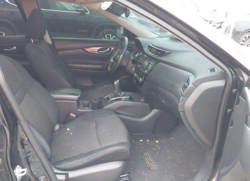 Photo 5 of 2017 Nissan Rogue SV (VIN 5N1AT2MT3HC758075)