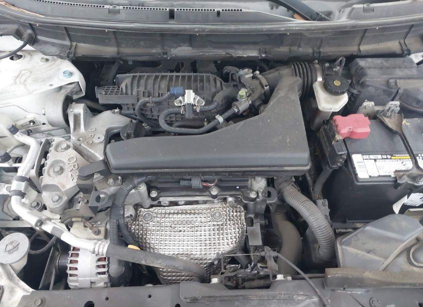 Photo 10 of 2017 Nissan Rogue SV (VIN 5N1AT2MT3HC758836)