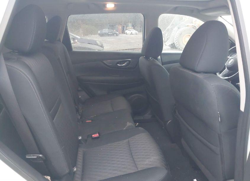 Photo 8 of 2017 Nissan Rogue SV (VIN 5N1AT2MT3HC758836)