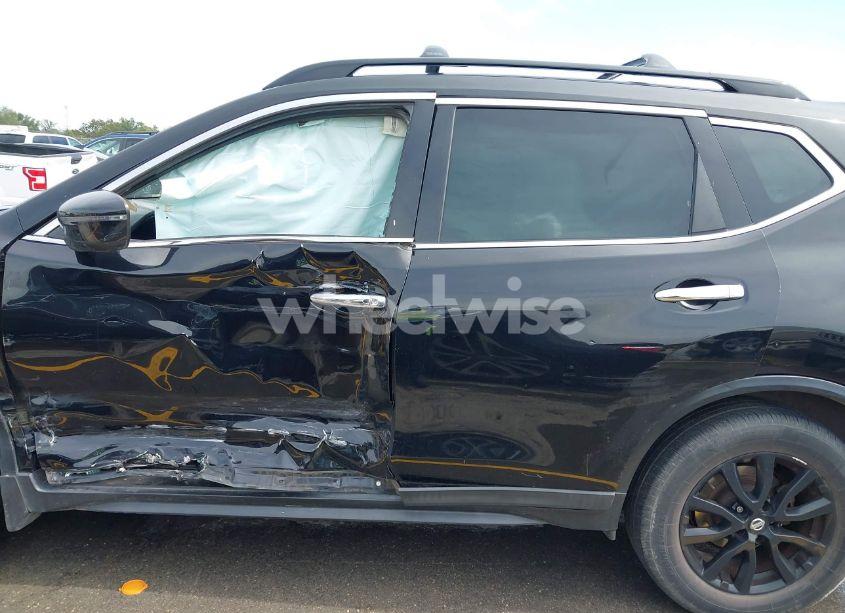 Photo 14 of 2017 Nissan Rogue SV (VIN 5N1AT2MT3HC879088)