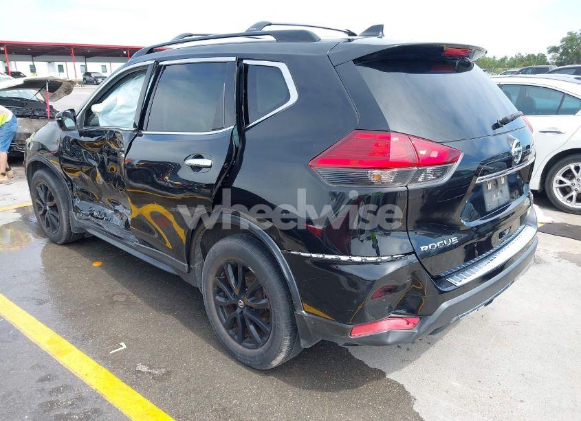 Photo 3 of 2017 Nissan Rogue SV (VIN 5N1AT2MT3HC879088)