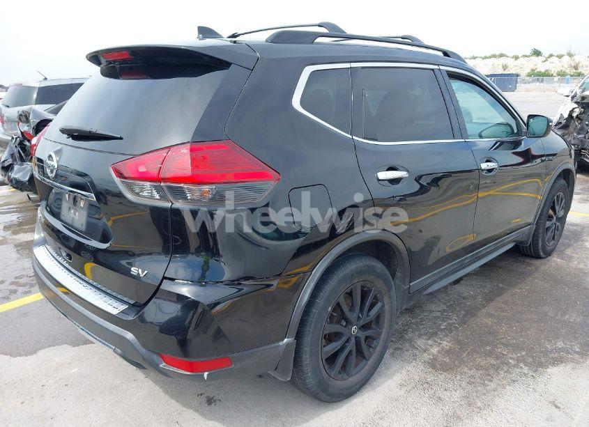 Photo 4 of 2017 Nissan Rogue SV (VIN 5N1AT2MT3HC879088)