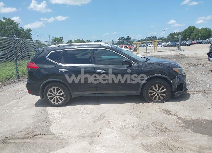 Photo 13 of 2017 Nissan Rogue SV (VIN 5N1AT2MT3HC880869)