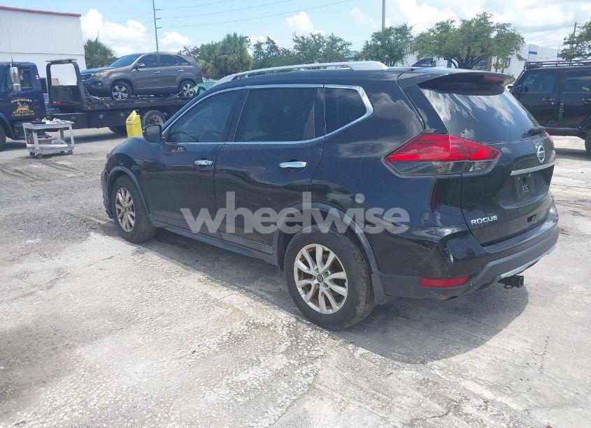 Photo 3 of 2017 Nissan Rogue SV (VIN 5N1AT2MT3HC880869)