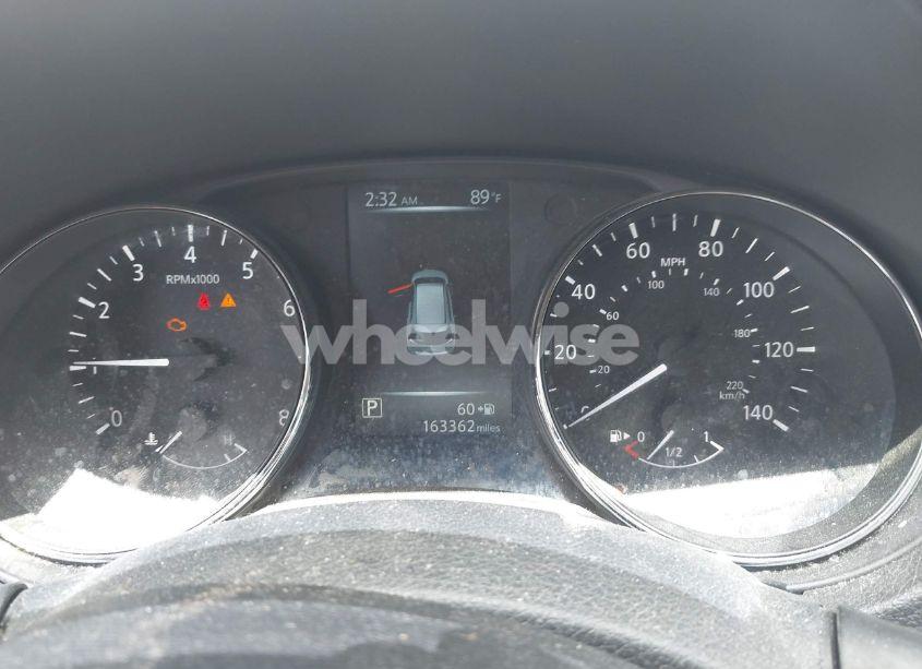 Photo 7 of 2017 Nissan Rogue SV (VIN 5N1AT2MT3HC880869)