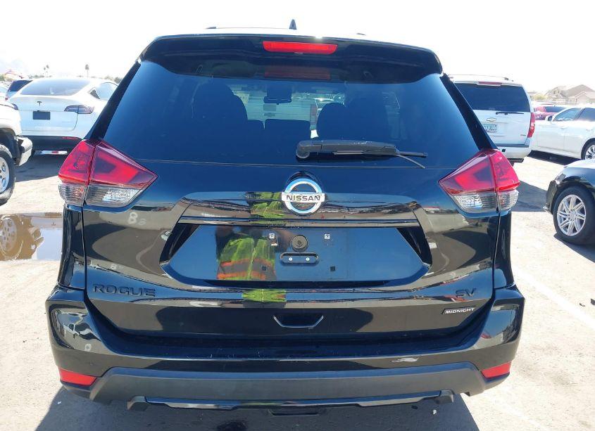 Photo 16 of 2018 Nissan Rogue SV (VIN 5N1AT2MT3JC746367)