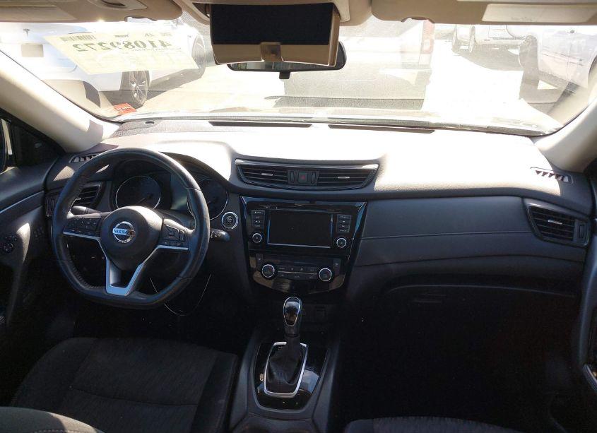 Photo 5 of 2018 Nissan Rogue SV (VIN 5N1AT2MT3JC746367)