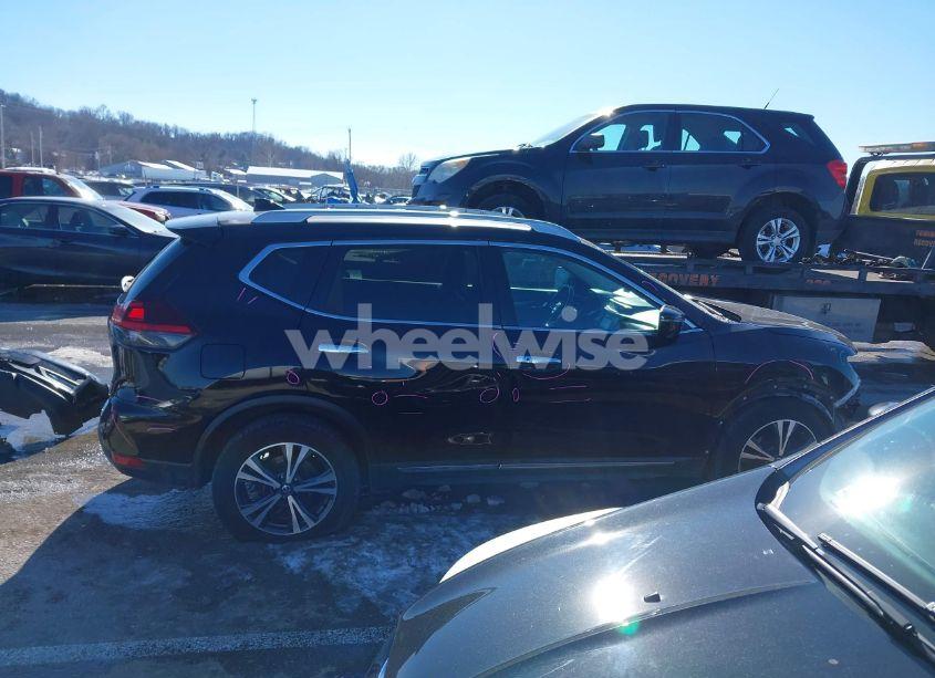 Photo 14 of 2018 Nissan Rogue SL (VIN 5N1AT2MT3JC751147)