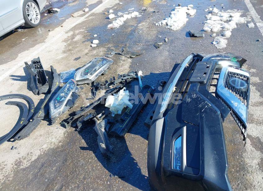 Photo 21 of 2018 Nissan Rogue SL (VIN 5N1AT2MT3JC751147)