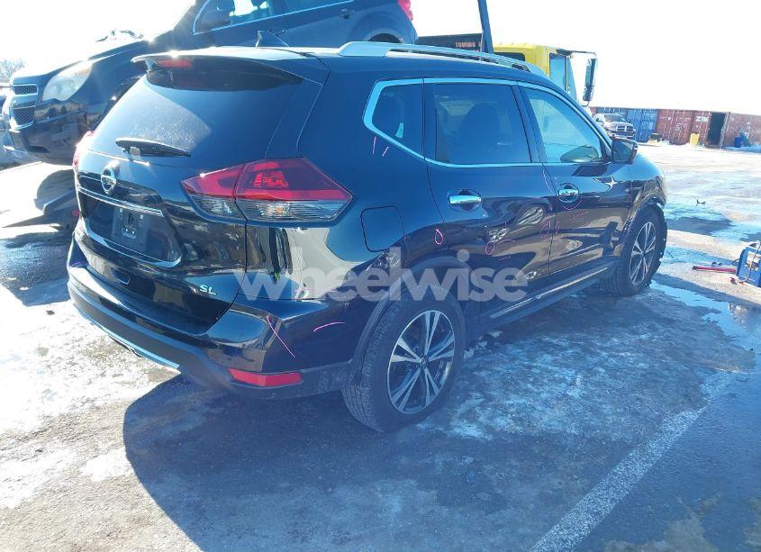 Photo 4 of 2018 Nissan Rogue SL (VIN 5N1AT2MT3JC751147)