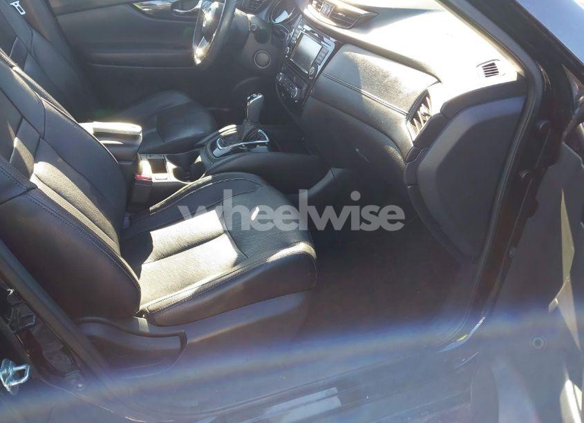 Photo 5 of 2018 Nissan Rogue SL (VIN 5N1AT2MT3JC751147)