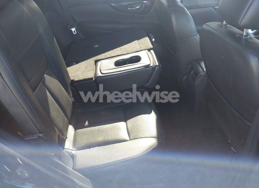 Photo 8 of 2018 Nissan Rogue SL (VIN 5N1AT2MT3JC751147)