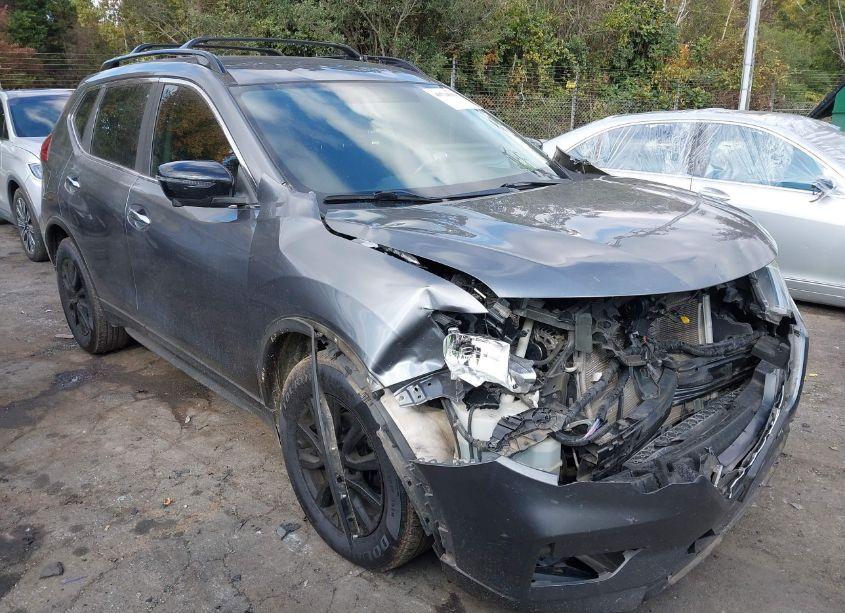 2018 Nissan Rogue SV (VIN 5N1AT2MT3JC765016) main photo