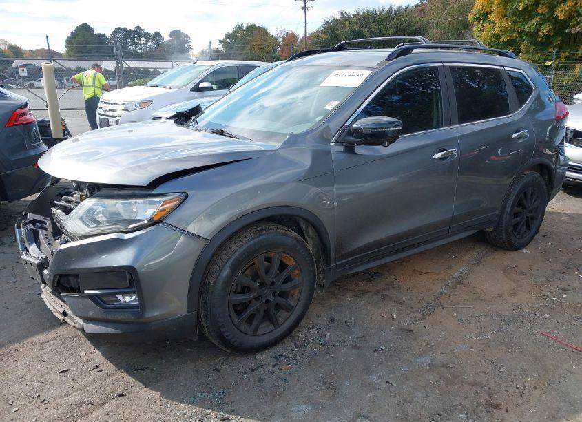 Photo 2 of 2018 Nissan Rogue SV (VIN 5N1AT2MT3JC765016)