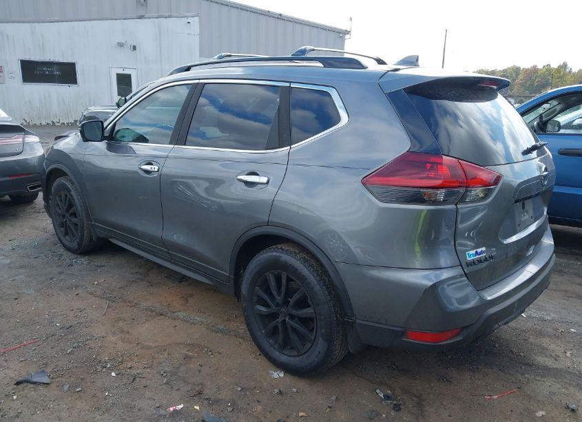 Photo 3 of 2018 Nissan Rogue SV (VIN 5N1AT2MT3JC765016)