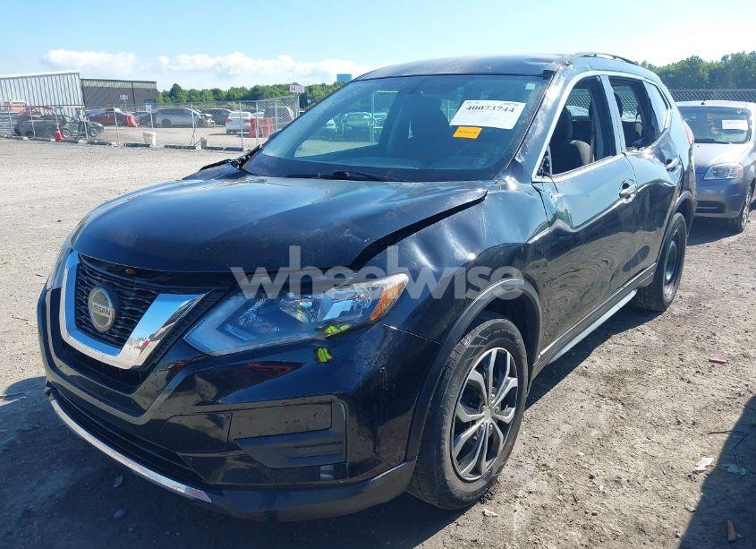 Photo 2 of 2018 Nissan Rogue S (VIN 5N1AT2MT3JC791132)