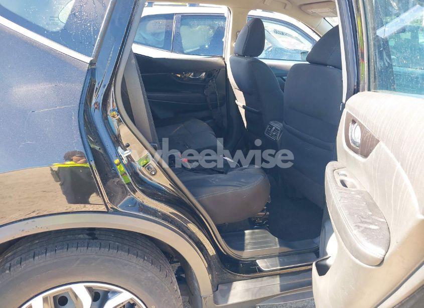 Photo 8 of 2018 Nissan Rogue S (VIN 5N1AT2MT3JC791132)