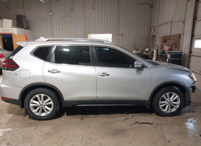 Photo 13 of 2018 Nissan Rogue S (VIN 5N1AT2MT3JC821861)