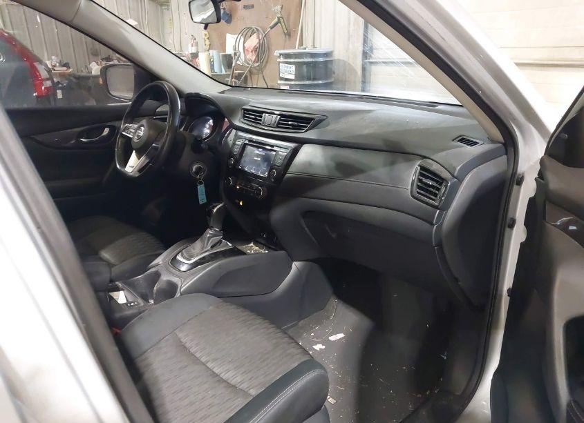 Photo 5 of 2018 Nissan Rogue S (VIN 5N1AT2MT3JC821861)