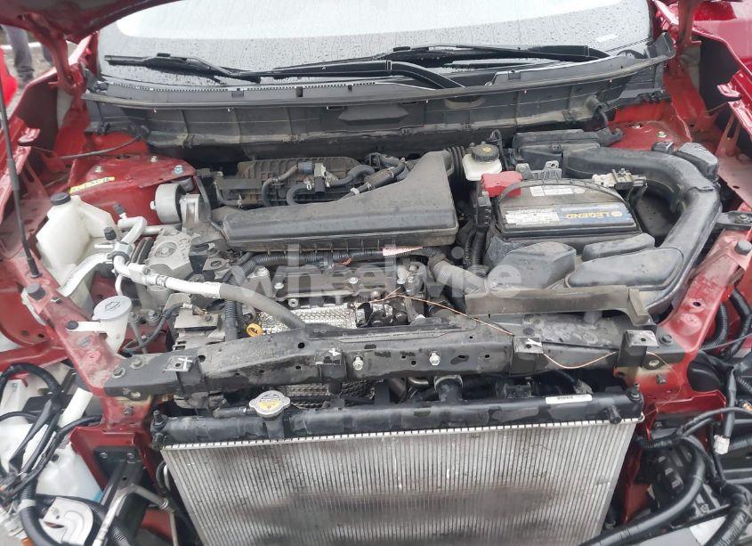 Photo 10 of 2018 Nissan Rogue SV (VIN 5N1AT2MT3JC840815)