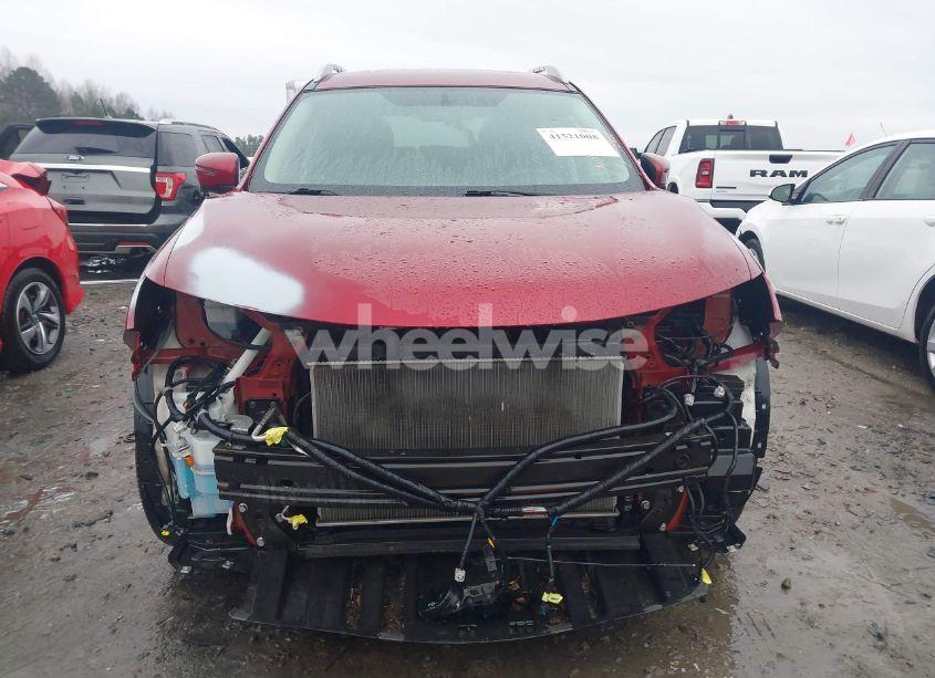 Photo 13 of 2018 Nissan Rogue SV (VIN 5N1AT2MT3JC840815)