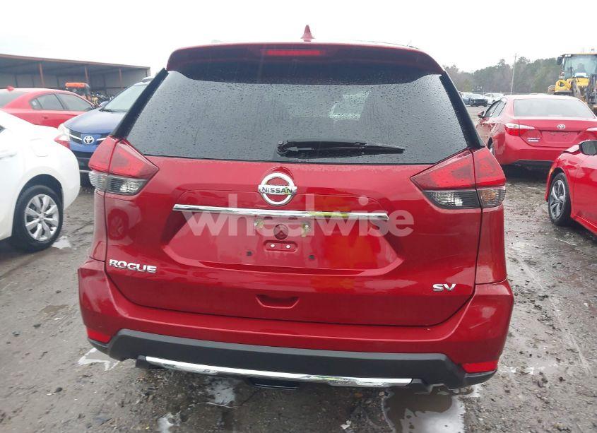 Photo 17 of 2018 Nissan Rogue SV (VIN 5N1AT2MT3JC840815)