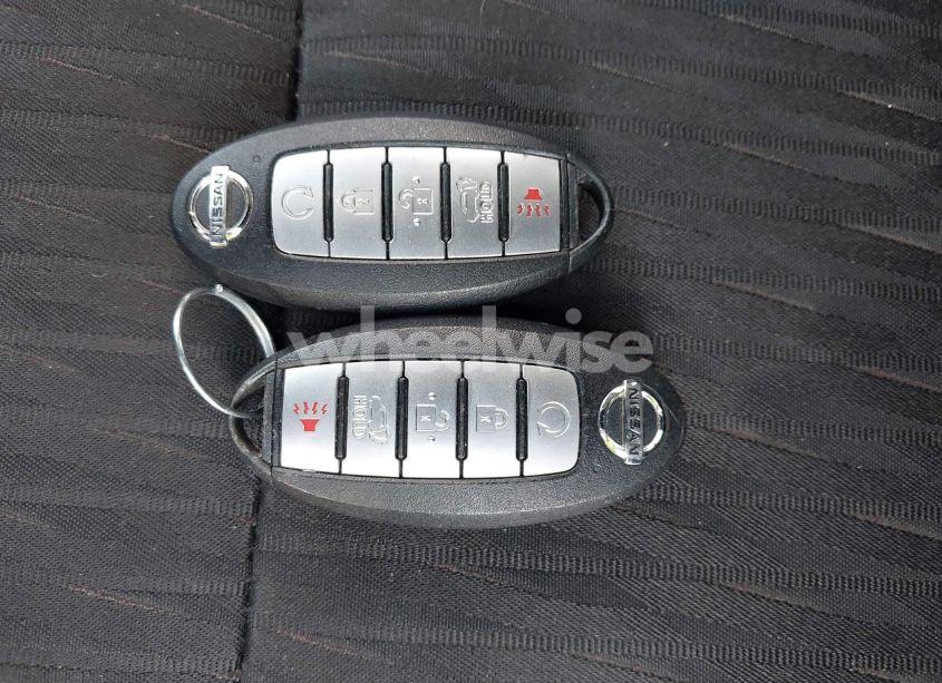 Photo 11 of 2019 Nissan Rogue SV (VIN 5N1AT2MT3KC709806)