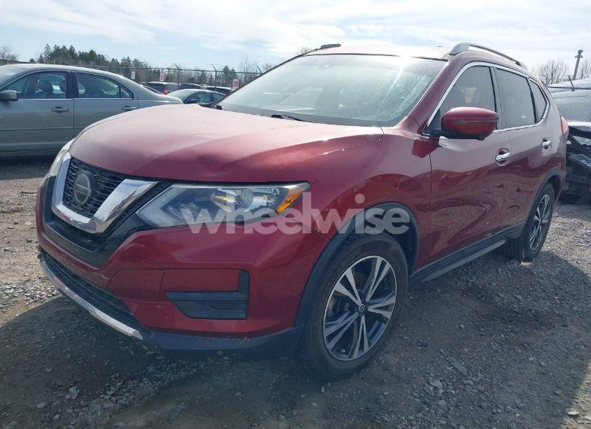Photo 2 of 2019 Nissan Rogue SV (VIN 5N1AT2MT3KC709806)