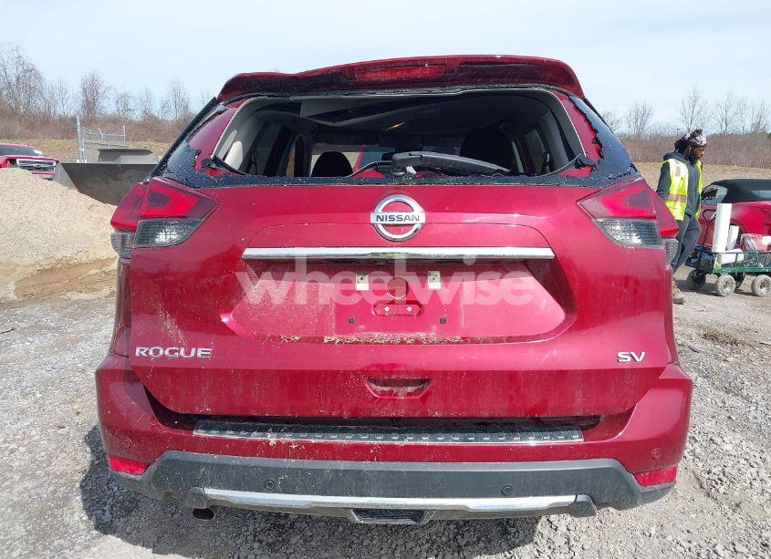 Photo 6 of 2019 Nissan Rogue SV (VIN 5N1AT2MT3KC709806)