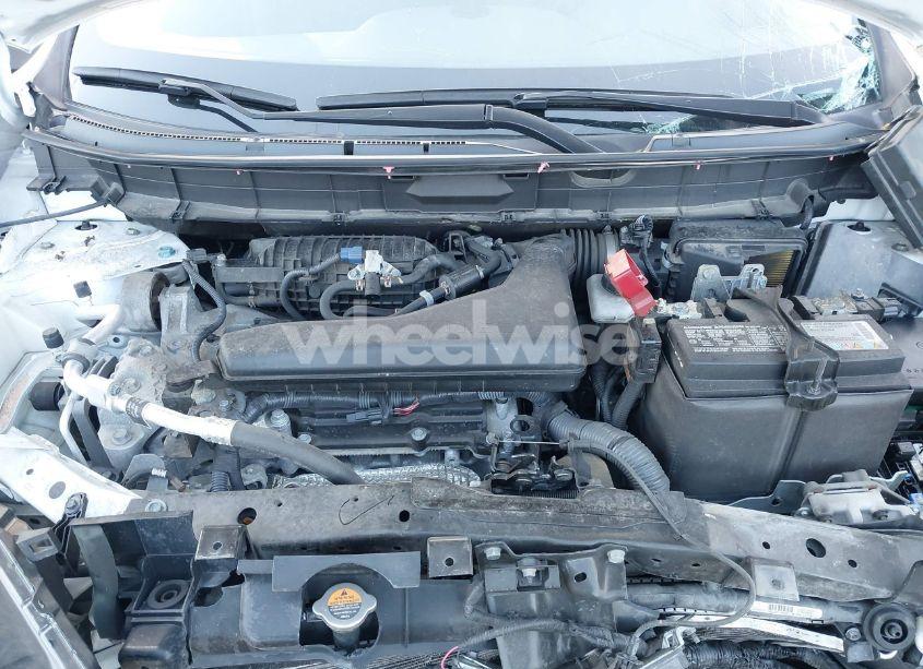 Photo 10 of 2019 Nissan Rogue S/SL/SV (VIN 5N1AT2MT3KC710664)