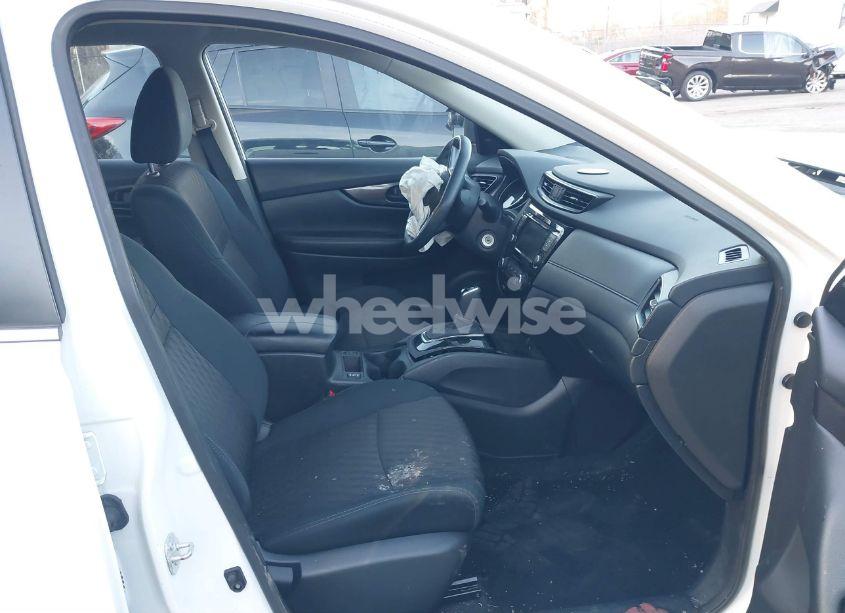 Photo 5 of 2019 Nissan Rogue S/SL/SV (VIN 5N1AT2MT3KC710664)