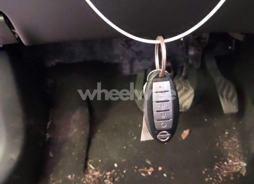 Photo 11 of 2019 Nissan Rogue SL (VIN 5N1AT2MT3KC760027)