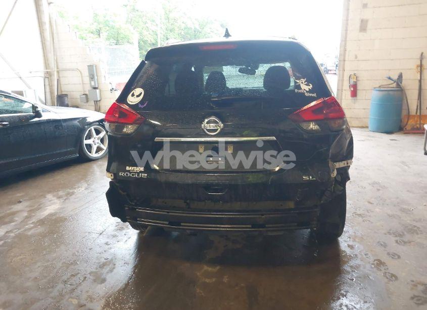 Photo 16 of 2019 Nissan Rogue SL (VIN 5N1AT2MT3KC760027)