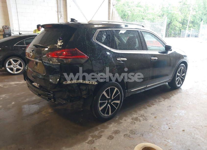 Photo 4 of 2019 Nissan Rogue SL (VIN 5N1AT2MT3KC760027)