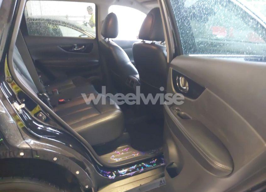 Photo 8 of 2019 Nissan Rogue SL (VIN 5N1AT2MT3KC760027)