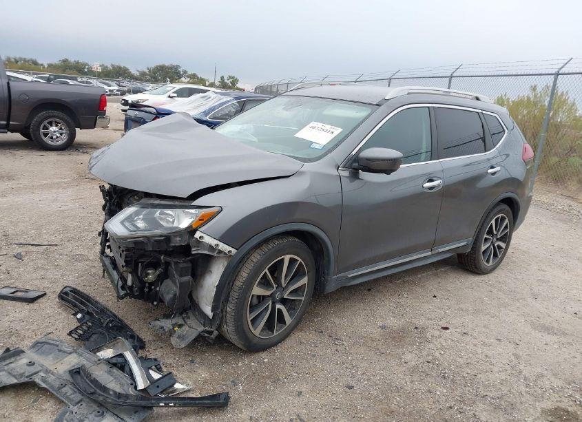 Photo 2 of 2019 Nissan Rogue SL (VIN 5N1AT2MT3KC778396)