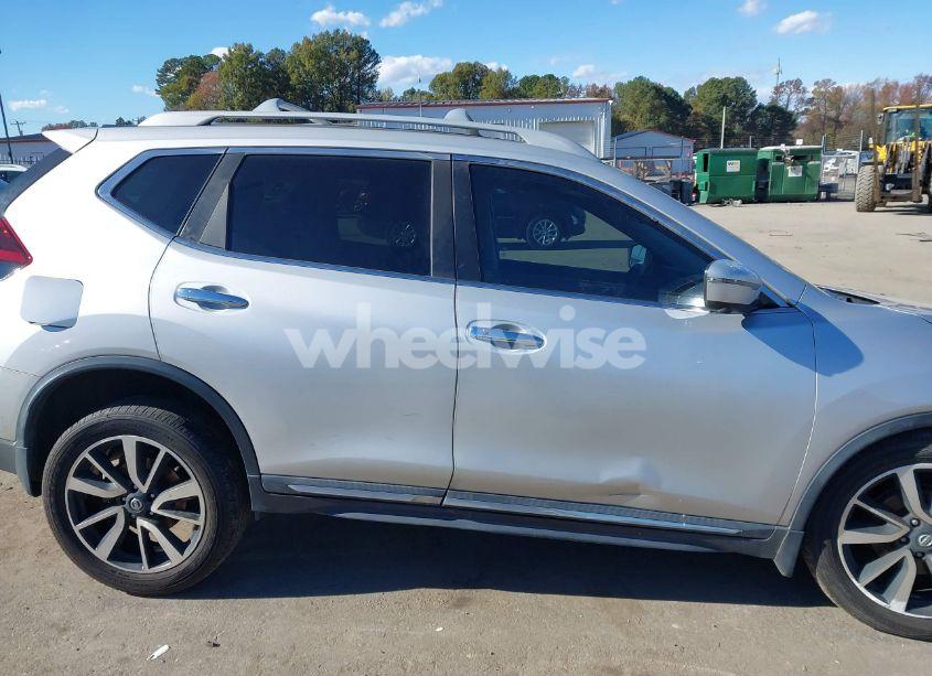 Photo 13 of 2019 Nissan Rogue SL (VIN 5N1AT2MT3KC783243)