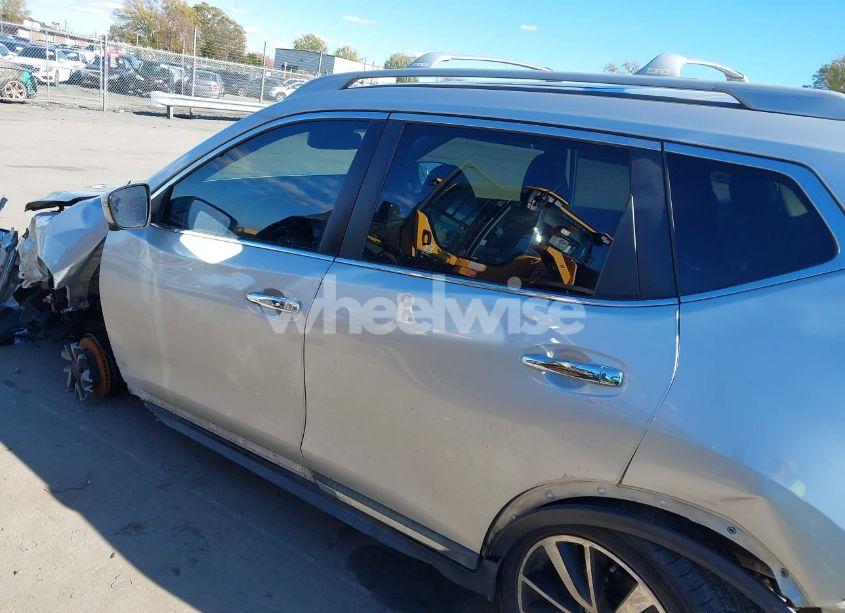 Photo 14 of 2019 Nissan Rogue SL (VIN 5N1AT2MT3KC783243)