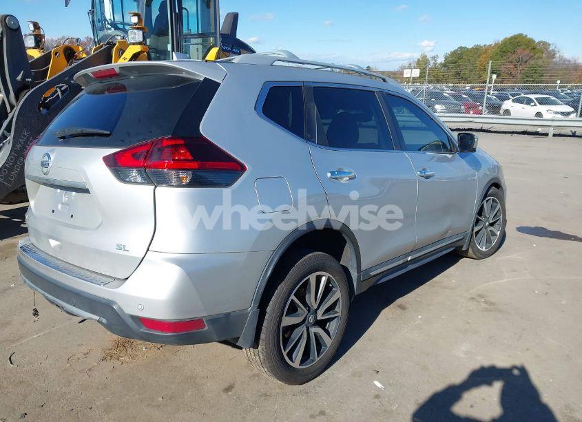 Photo 4 of 2019 Nissan Rogue SL (VIN 5N1AT2MT3KC783243)