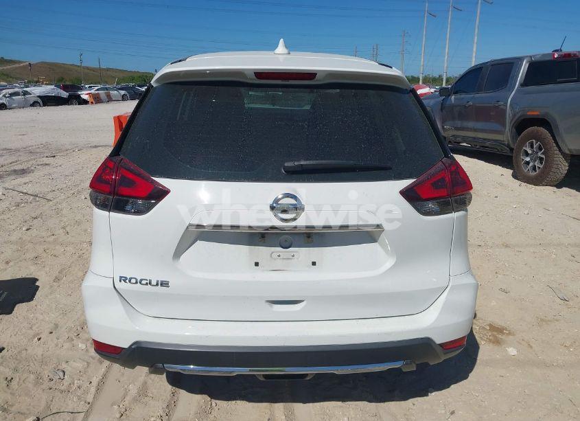 Photo 16 of 2019 Nissan Rogue S (VIN 5N1AT2MT3KC817486)